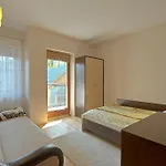 Apartament Monia